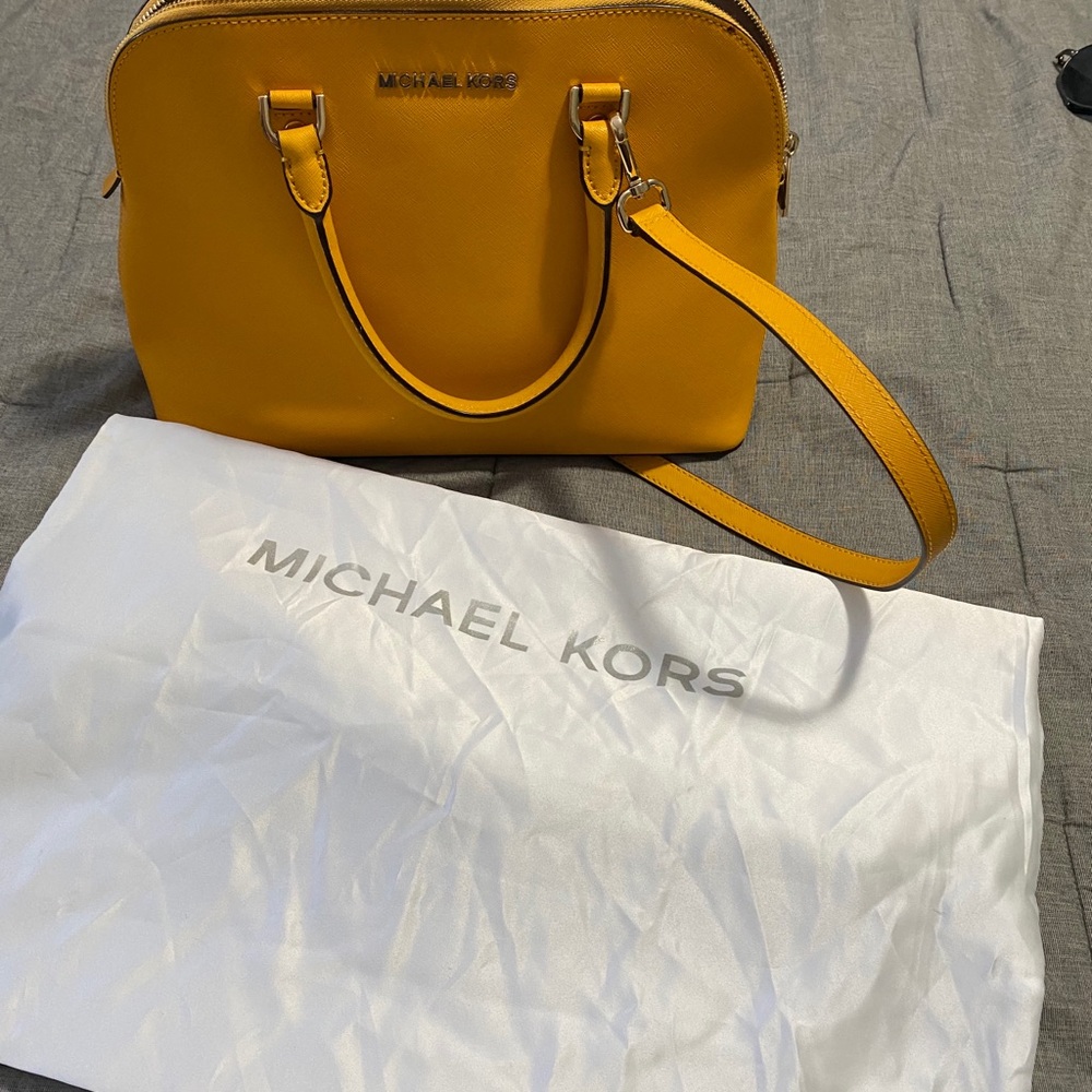 Hand bag